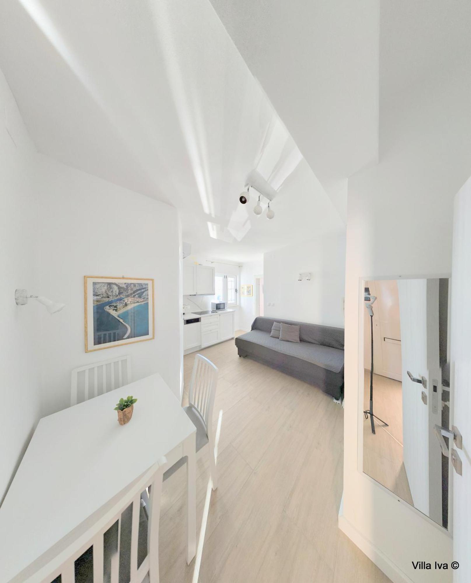 Apartments Iva 오미스 외부 사진