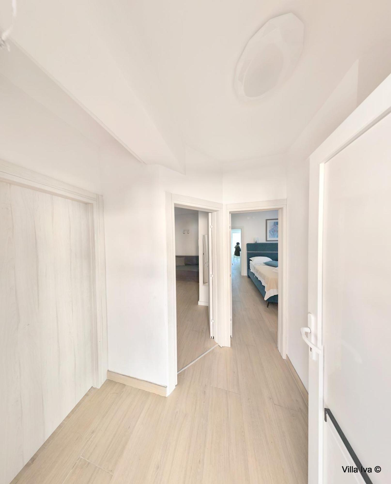 Apartments Iva 오미스 외부 사진
