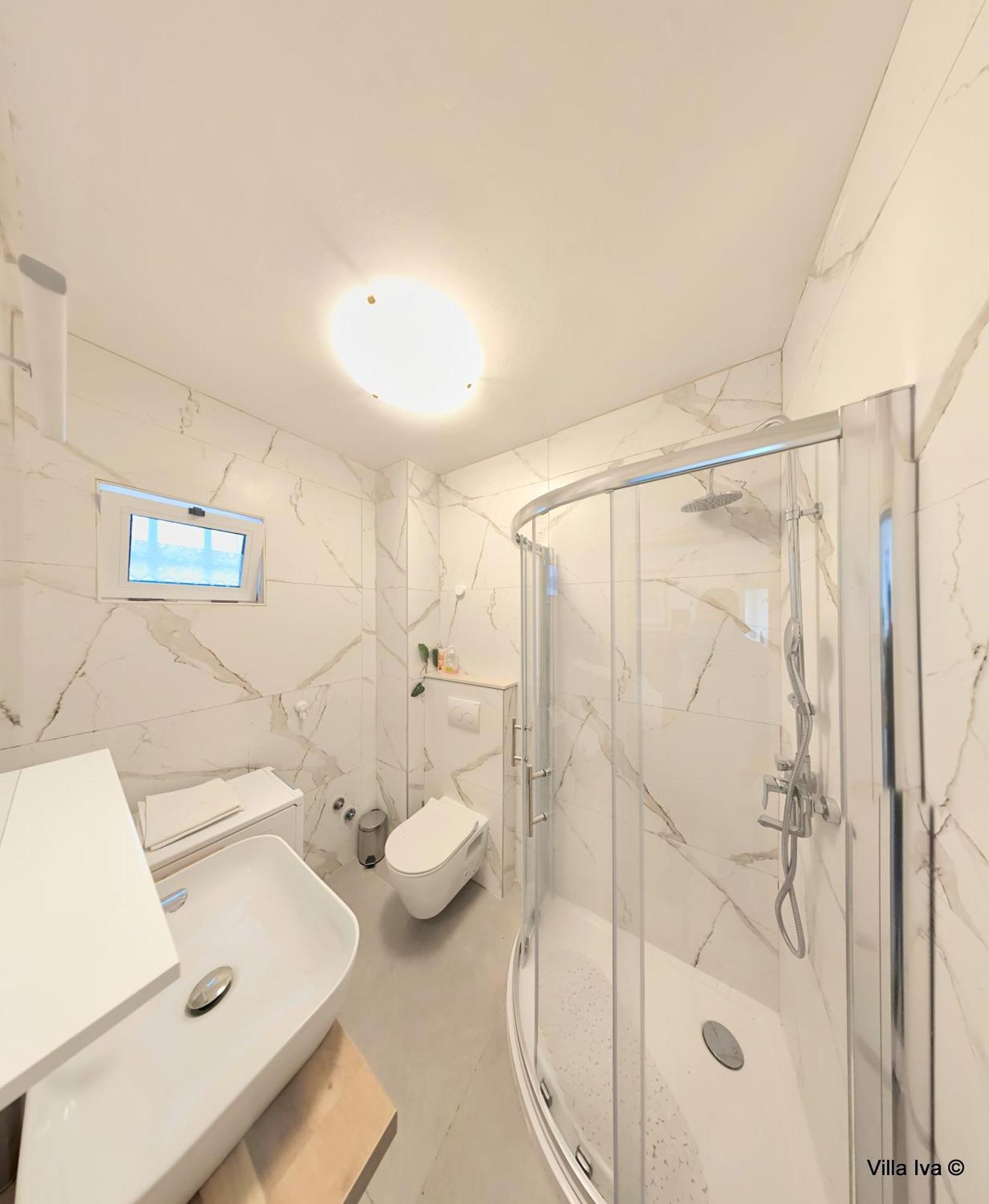 Apartments Iva 오미스 외부 사진