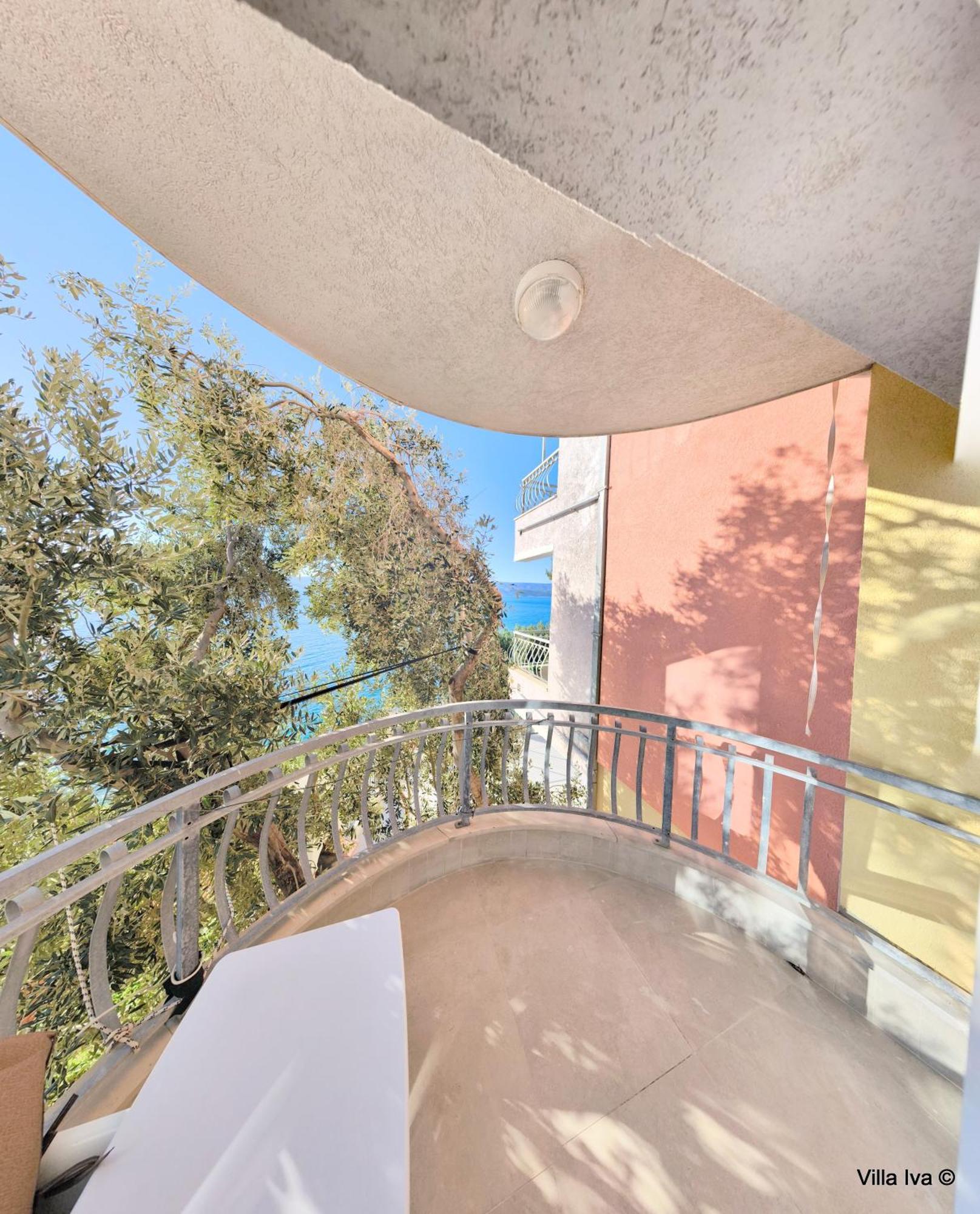 Apartments Iva 오미스 외부 사진