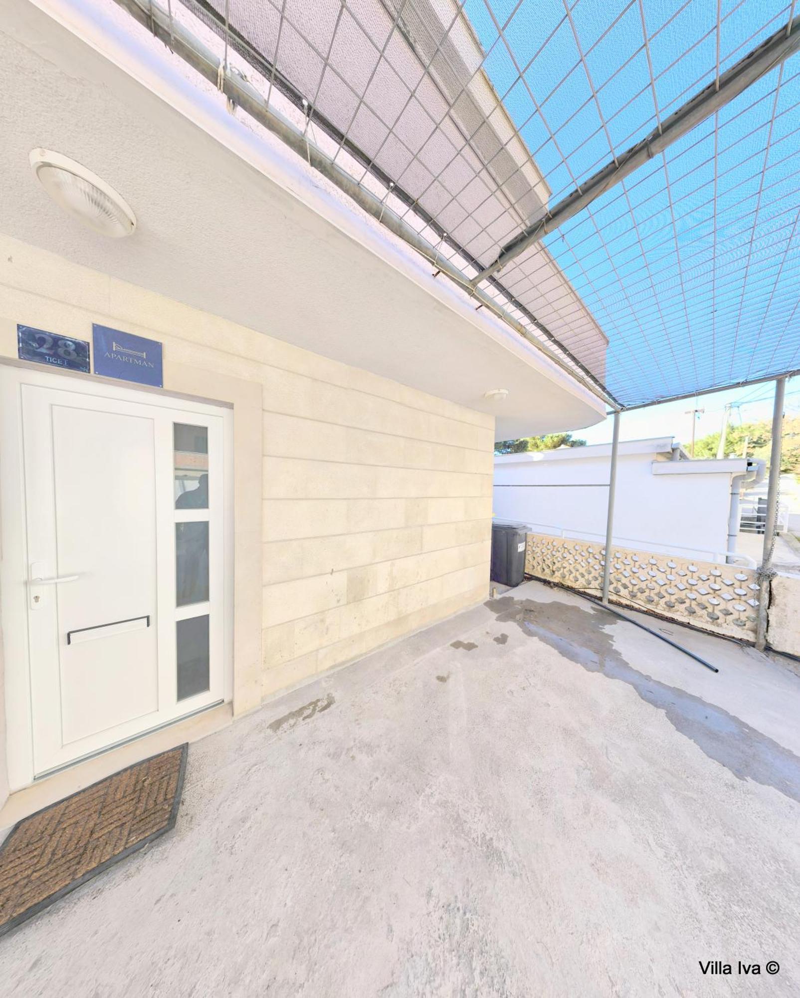 Apartments Iva 오미스 외부 사진